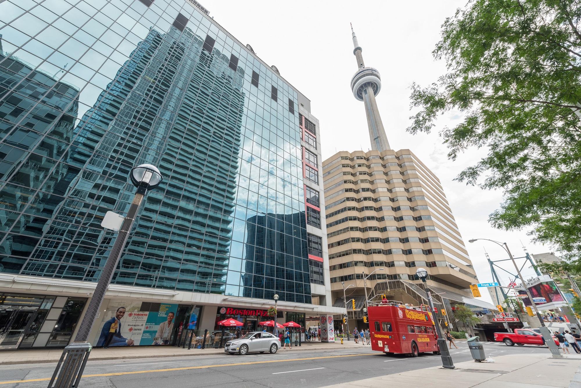 Grand Royal Condos - Cn Tower Toronto Exterior foto